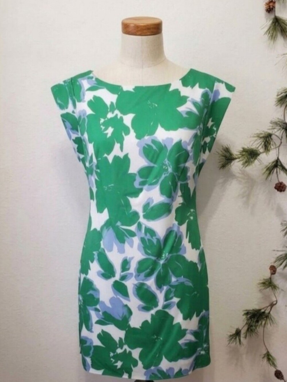 NWT Willow Glenn New York Floral Shift Dress Botanical Cap Sleeve